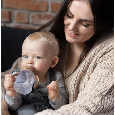 LOVI První hrneček se slámkou a závažím 150ml hnědý