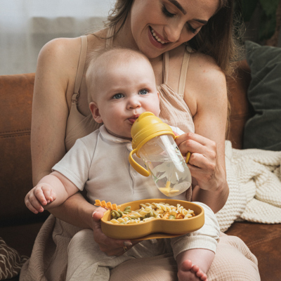 Canpol babies Silikonový talíř s přísavkou SRDCE žlutý