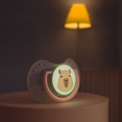 LOVI Dudlík silikonový dynamický CAPICHILL 18m+ 2ks holka